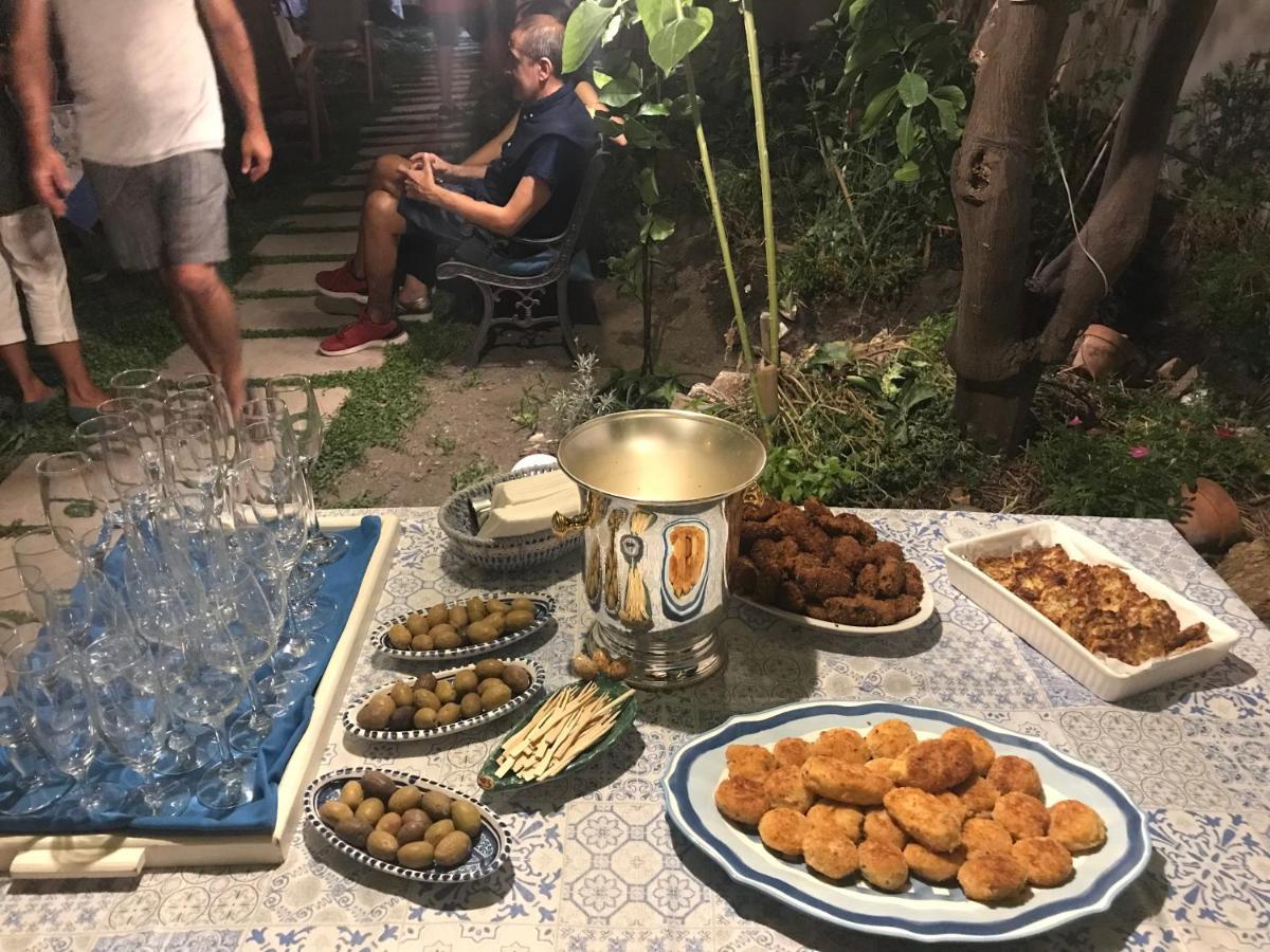 Bed and Breakfast La Zagara Furci Siculo Esterno foto