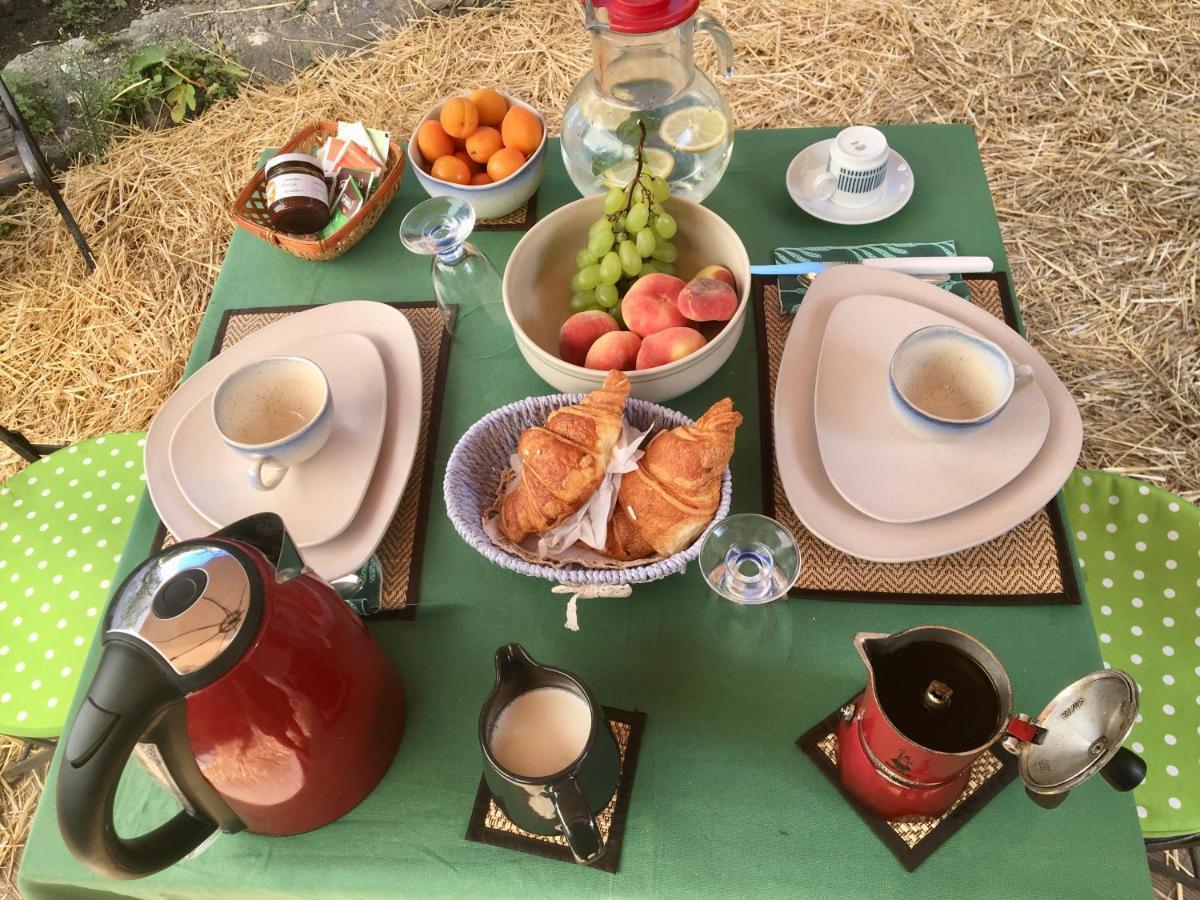 Bed and Breakfast La Zagara Furci Siculo Esterno foto